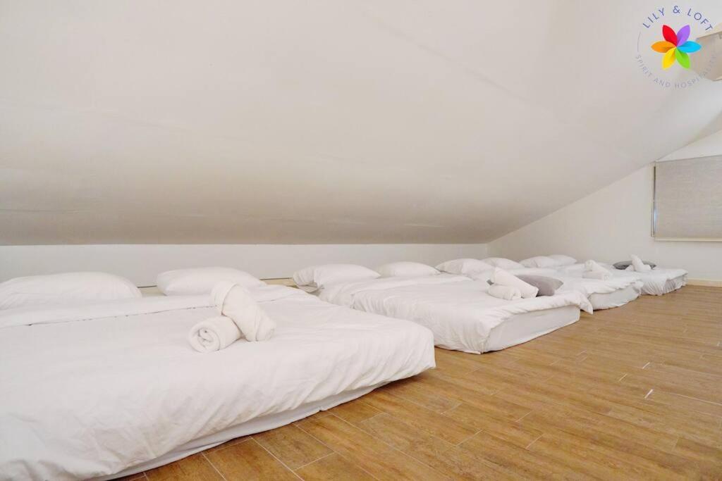 30p White House Retreat - Pool & Event Hall Villa *