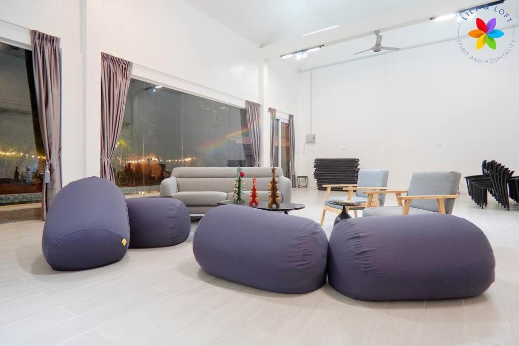 30p White House Retreat - Pool & Event Hall Villa Kuala Lumpur