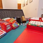 30P White House Retreat - Pool & Event Hall