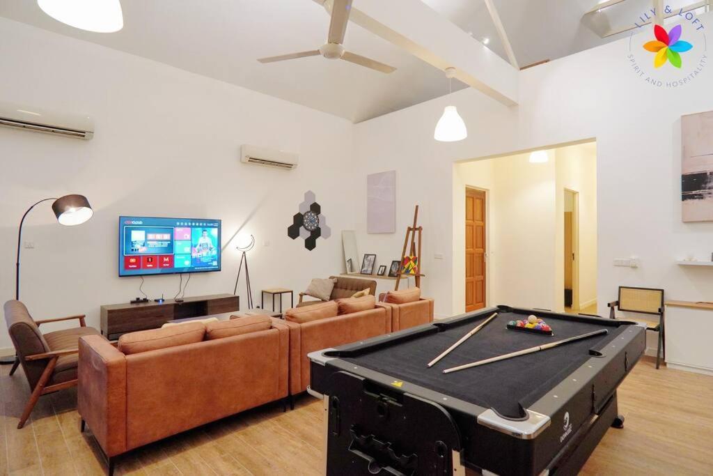 30p White House Retreat - Pool & Event Hall Kuala Lumpur