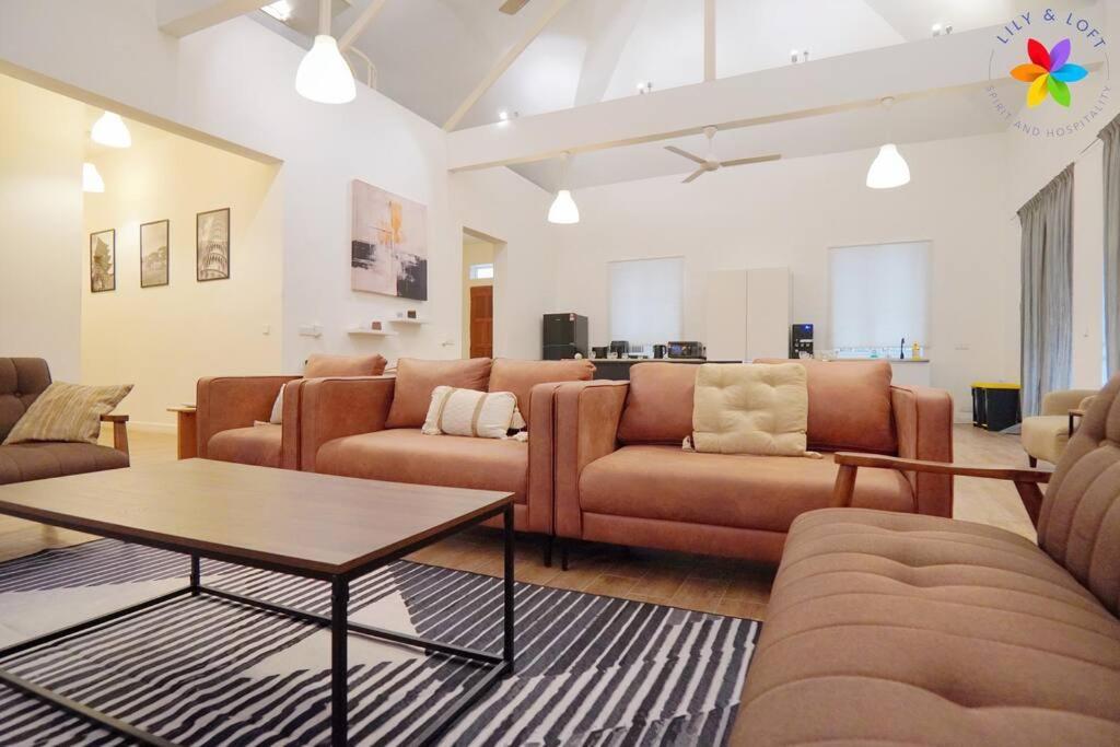 Vila 30p White House Retreat - Pool & Event Hall