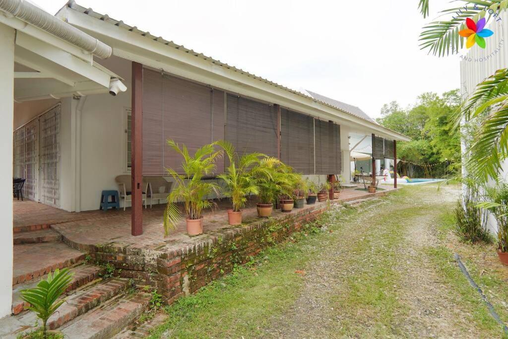 30p White House Retreat - Pool & Event Hall Vila Kuala Lumpur