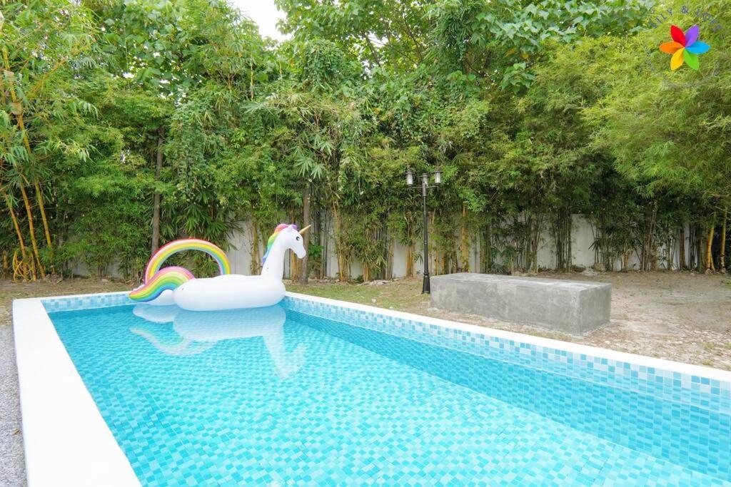 30p White House Retreat - Pool & Event Hall Vila *